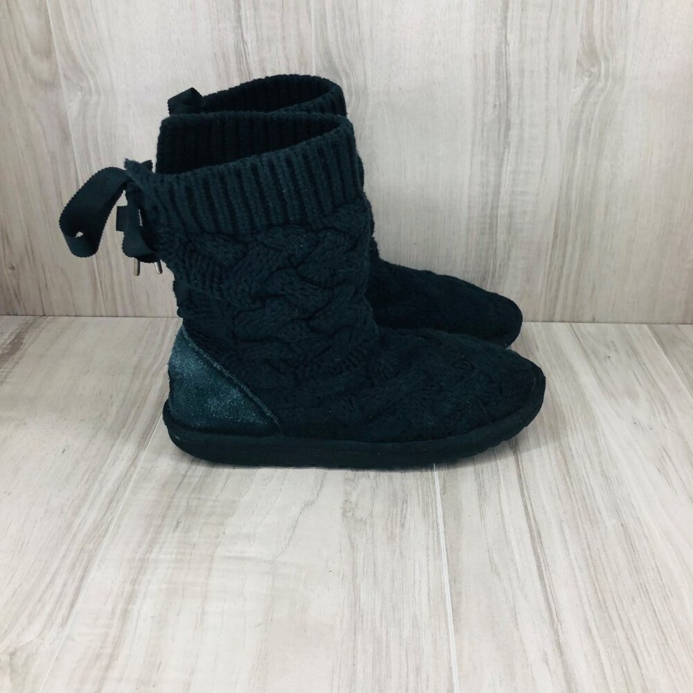 UGG Boots Womens 6 Isla Black Short Knit Winter Boots